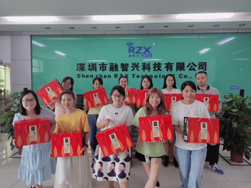 六月端午“粽”情來(lái)｜融智興科技2021年端午節(jié)粽子禮盒發(fā)放啦！